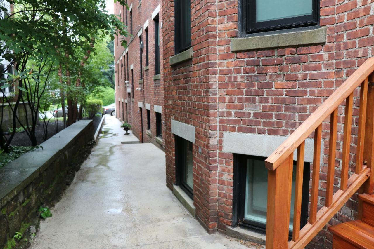 A Stylish Stay With A King Bed And Heated Floors #27 Brookline Exteriör bild